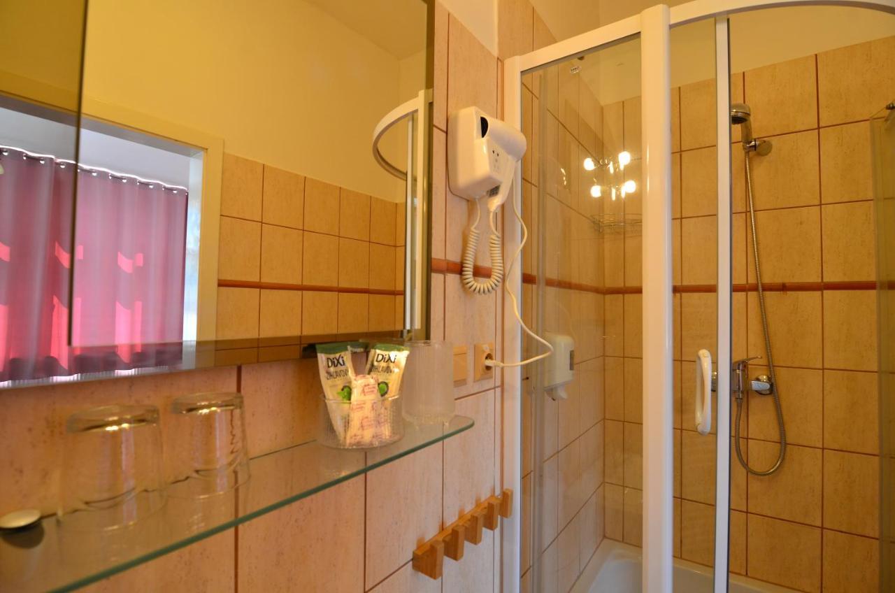 Baronka Bed & Breakfast & Bistrot Betliar Buitenkant foto