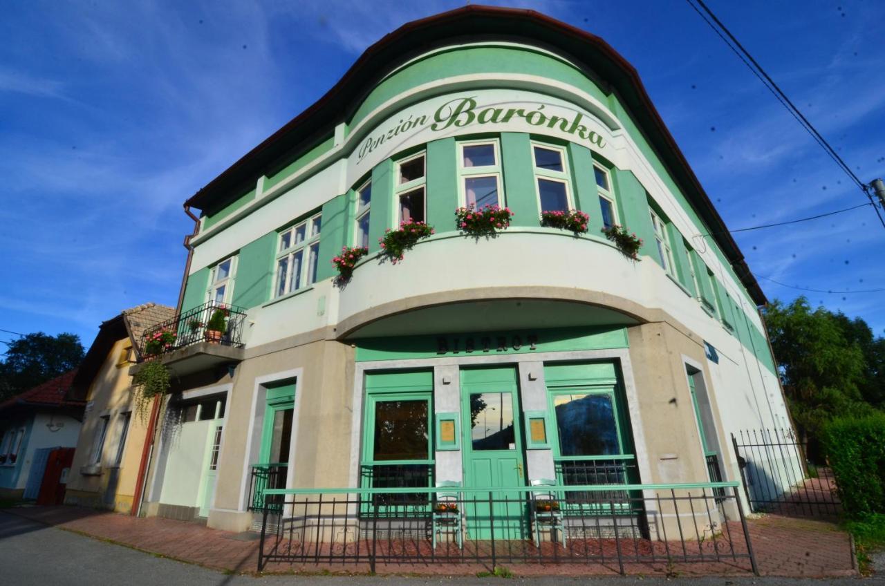 Baronka Bed & Breakfast & Bistrot Betliar Buitenkant foto